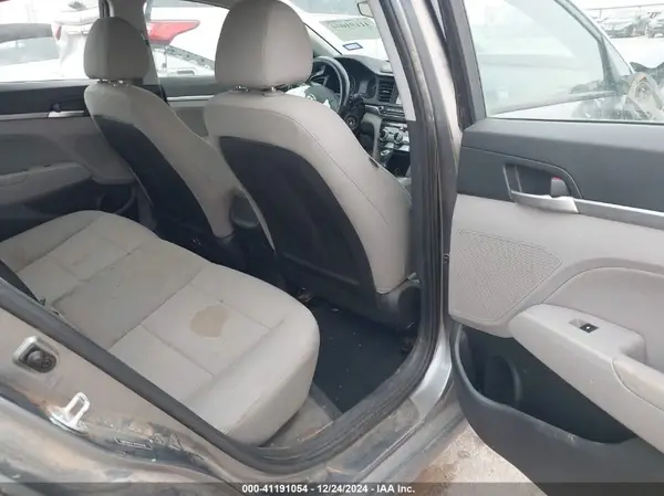 5NPD84LF2KH439188 2019 HYUNDAI ELANTRA - Image 8
