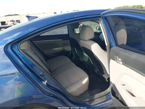 5NPD84LF2KH441426 2019 HYUNDAI ELANTRA - Image 8