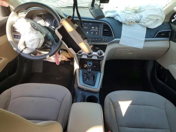 5NPD84LF2KH442799 2019 HYUNDAI ELANTRA - Image 8