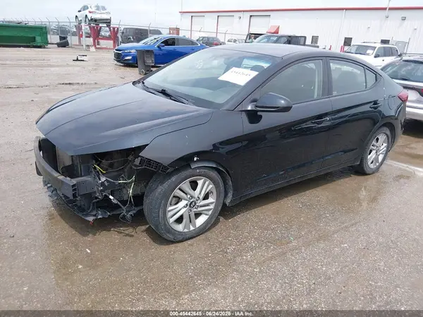 5NPD84LF2KH443323 2019 HYUNDAI ELANTRA - Image 2