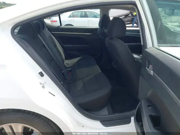5NPD84LF2KH452958 2019 HYUNDAI ELANTRA - Image 8