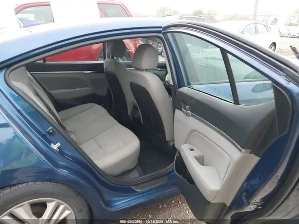 5NPD84LF2KH456377 2019 HYUNDAI ELANTRA - Image 8