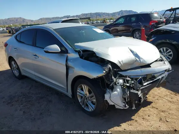 5NPD84LF2KH457576 2019 HYUNDAI ELANTRA - Image 1