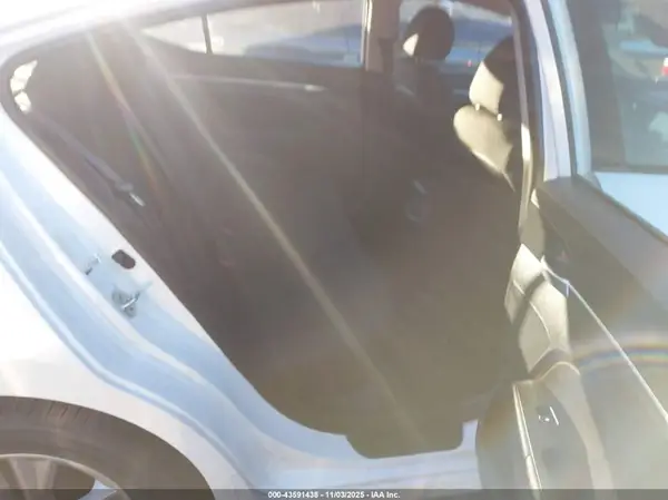 5NPD84LF2KH458937 2019 HYUNDAI ELANTRA - Image 8