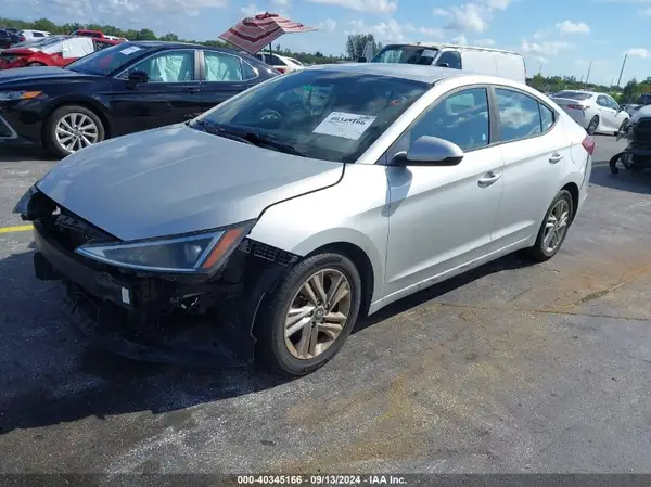 5NPD84LF2KH460705 2019 HYUNDAI ELANTRA - Image 2