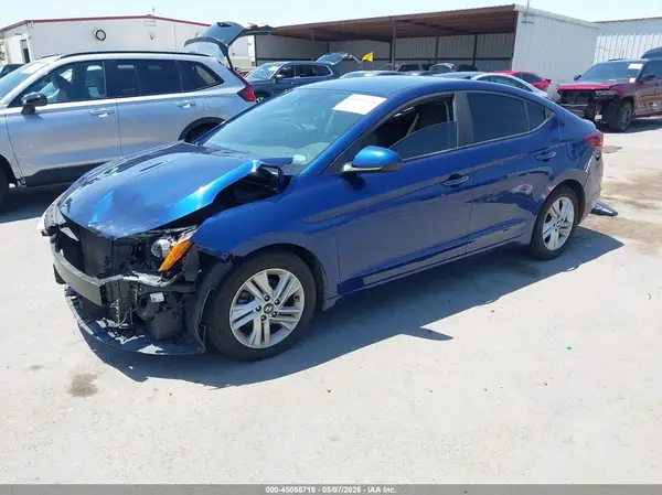 5NPD84LF2KH463510 2019 HYUNDAI ELANTRA - Image 2