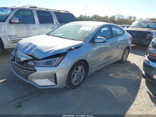 5NPD84LF2KH468514 2019 HYUNDAI ELANTRA - Image 2
