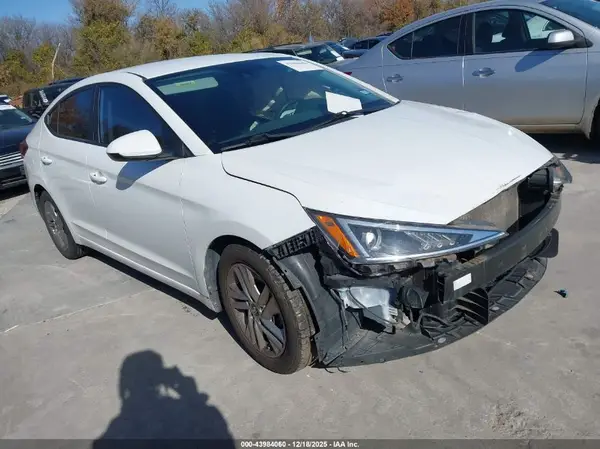 5NPD84LF2KH470439 2019 HYUNDAI ELANTRA - Image 1