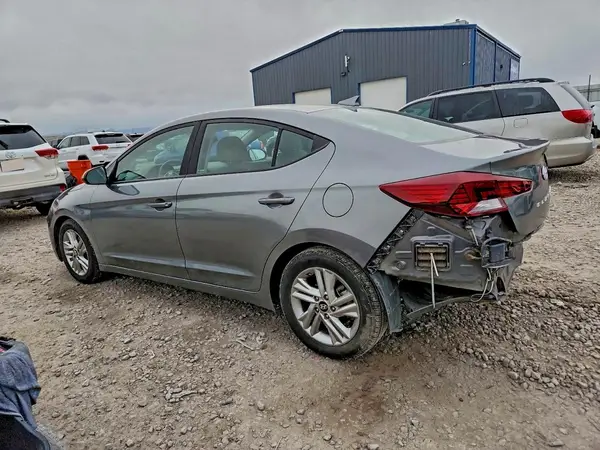 5NPD84LF2KH477102 2019 HYUNDAI ELANTRA - Image 2