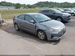 5NPD84LF2KH479688 2019 HYUNDAI ELANTRA