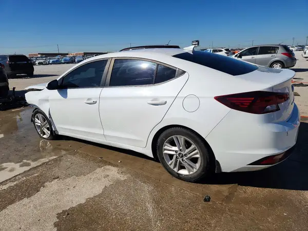 5NPD84LF2KH488584 2019 HYUNDAI ELANTRA - Image 2