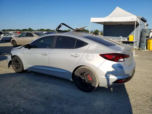 5NPD84LF2KH493705 2019 HYUNDAI ELANTRA - Image 2