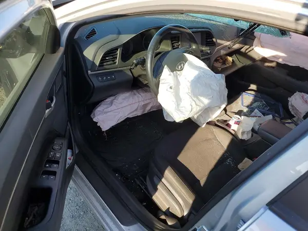 5NPD84LF2KH493705 2019 HYUNDAI ELANTRA - Image 8