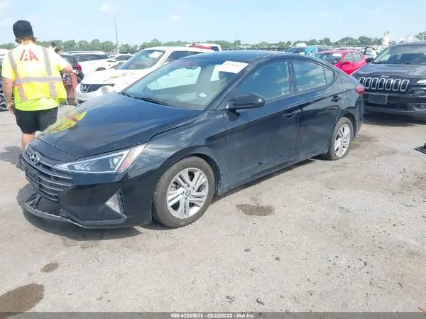 5NPD84LF2LH541897 2020 HYUNDAI ELANTRA - Image 2