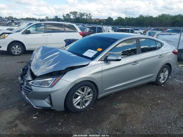 5NPD84LF2LH557680 2020 HYUNDAI ELANTRA - Image 2