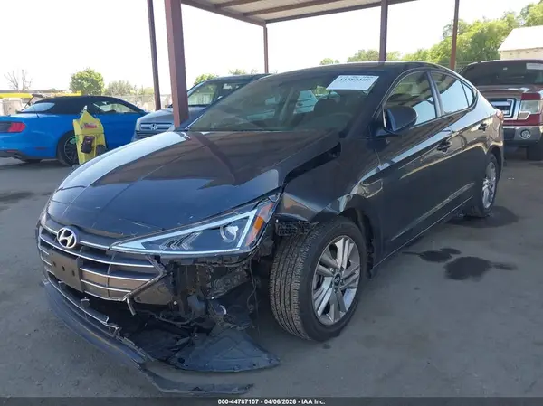 5NPD84LF2LH561082 2020 HYUNDAI ELANTRA - Image 2