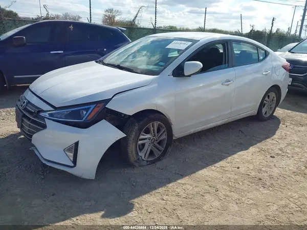 5NPD84LF2LH568615 2020 HYUNDAI ELANTRA - Image 2