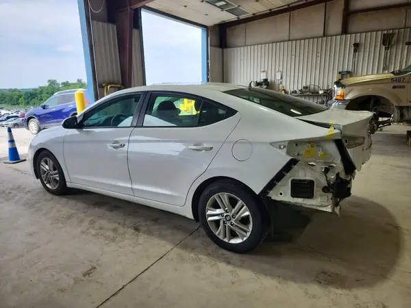 5NPD84LF2LH571921 2020 HYUNDAI ELANTRA - Image 2
