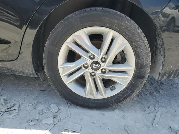 5NPD84LF2LH579081 2020 HYUNDAI ELANTRA - Image 2