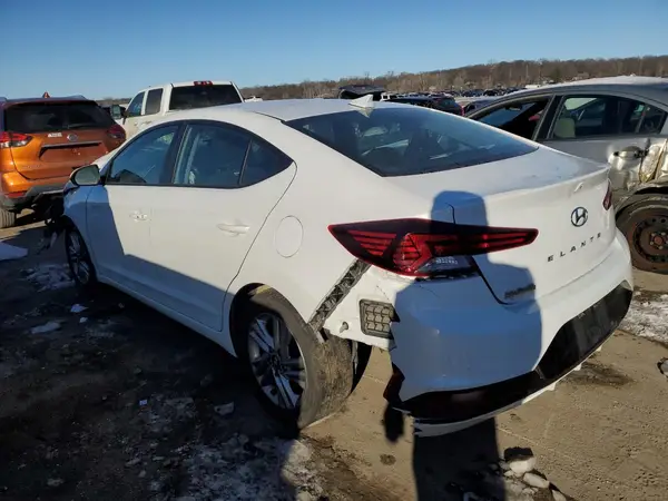 5NPD84LF2LH581235 2020 HYUNDAI ELANTRA - Image 2