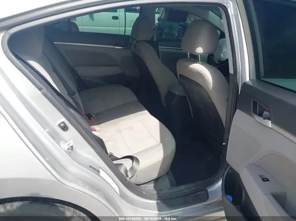 5NPD84LF2LH585995 2020 HYUNDAI ELANTRA - Image 8