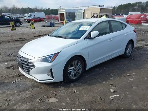 5NPD84LF2LH589819 2020 HYUNDAI ELANTRA - Image 2