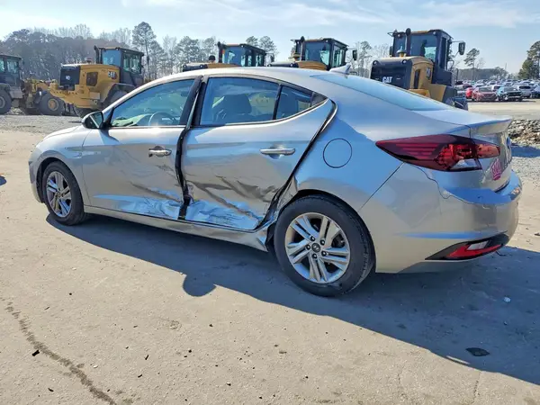 5NPD84LF2LH598696 2020 HYUNDAI ELANTRA - Image 2