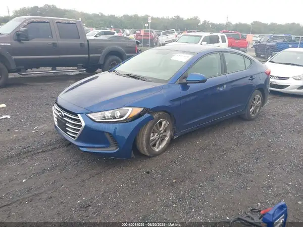 5NPD84LF3HH000607 2017 HYUNDAI ELANTRA - Image 2