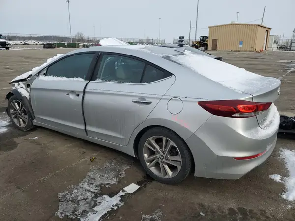 5NPD84LF3HH003202 2017 HYUNDAI ELANTRA - Image 2