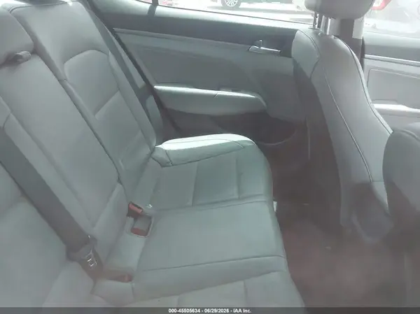 5NPD84LF3HH003877 2017 HYUNDAI ELANTRA - Image 8