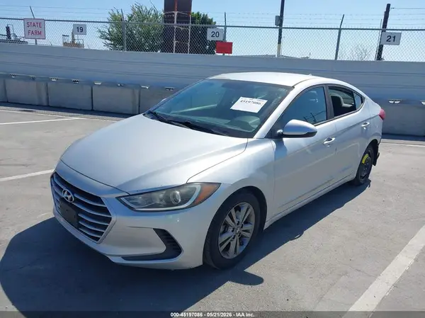 5NPD84LF3HH006018 2017 HYUNDAI ELANTRA - Image 2