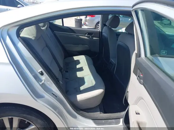 5NPD84LF3HH006018 2017 HYUNDAI ELANTRA - Image 8