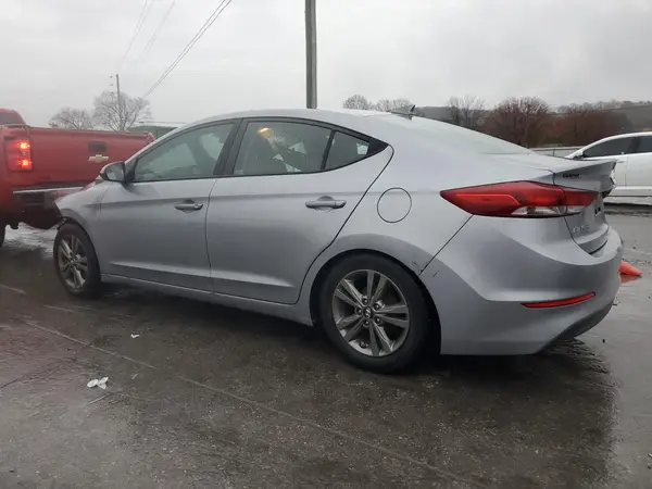 5NPD84LF3HH009551 2017 HYUNDAI ELANTRA - Image 2