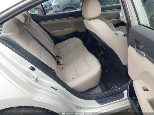 5NPD84LF3HH010697 2017 HYUNDAI ELANTRA - Image 8