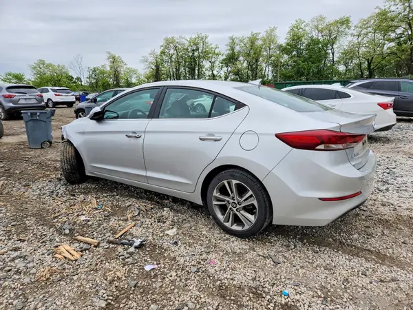 5NPD84LF3HH011042 2017 HYUNDAI ELANTRA - Image 2