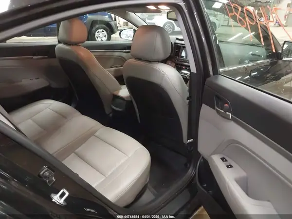 5NPD84LF3HH011753 2017 HYUNDAI ELANTRA - Image 8