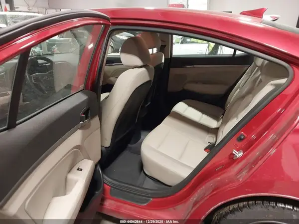 5NPD84LF3HH012191 2017 HYUNDAI ELANTRA - Image 8