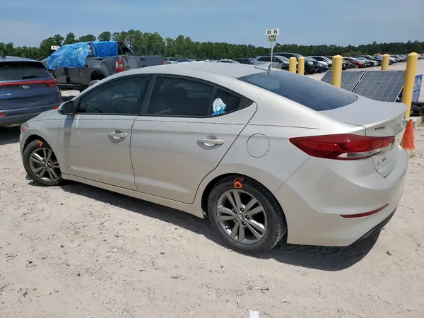5NPD84LF3HH012286 2017 HYUNDAI ELANTRA - Image 2