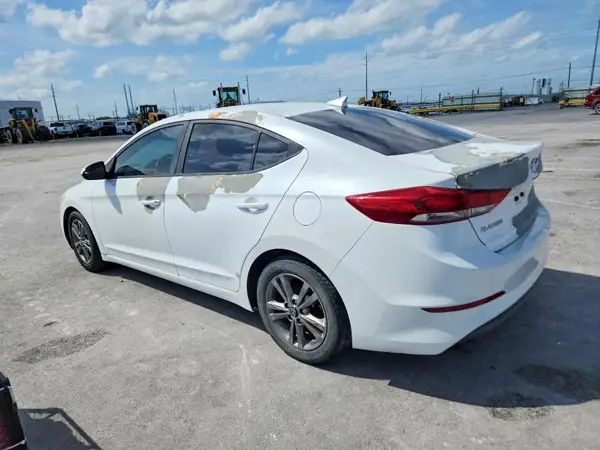 5NPD84LF3HH012532 2017 HYUNDAI ELANTRA - Image 2