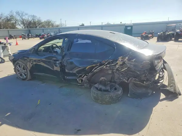 5NPD84LF3HH014233 2017 HYUNDAI ELANTRA - Image 2