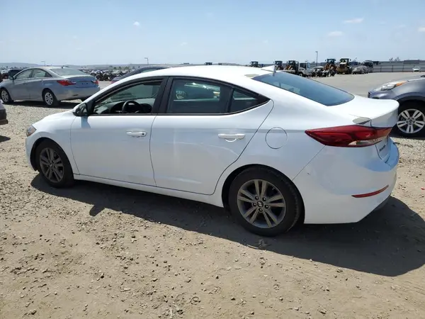 5NPD84LF3HH014460 2017 HYUNDAI ELANTRA - Image 2