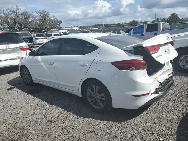 5NPD84LF3HH015981 2017 HYUNDAI ELANTRA - Image 2