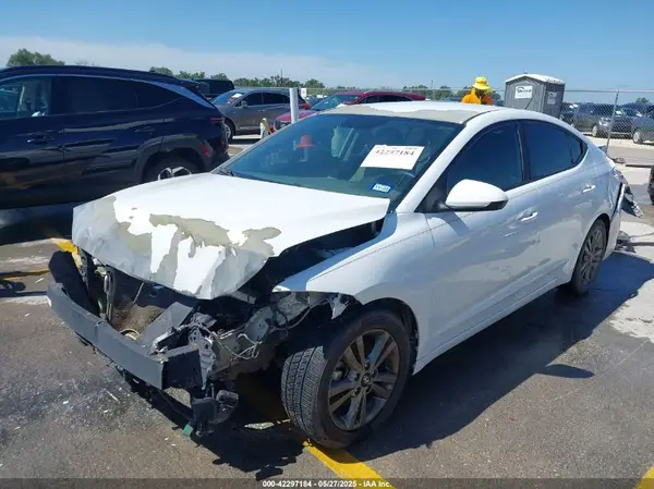 5NPD84LF3HH016743 2017 HYUNDAI ELANTRA - Image 2