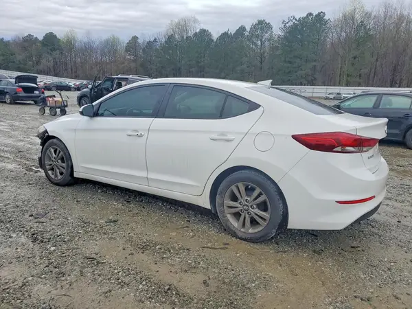 5NPD84LF3HH017407 2017 HYUNDAI ELANTRA - Image 2