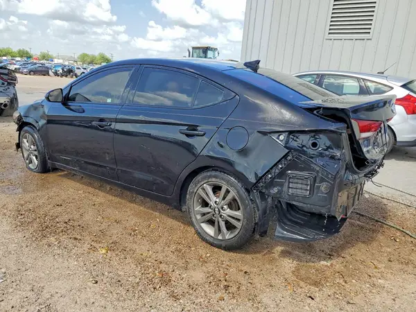 5NPD84LF3HH017858 2017 HYUNDAI ELANTRA - Image 2