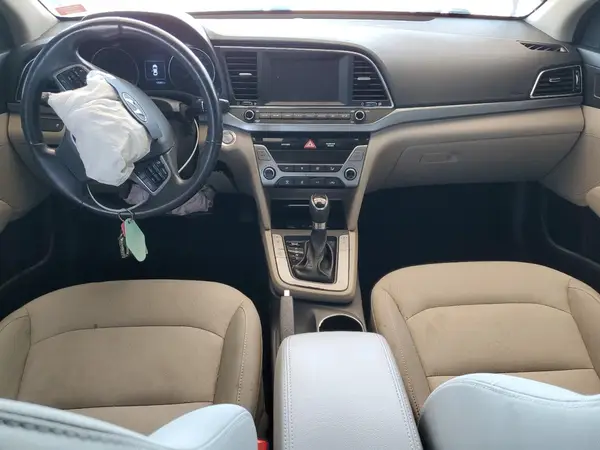 5NPD84LF3HH017875 2017 HYUNDAI ELANTRA - Image 8