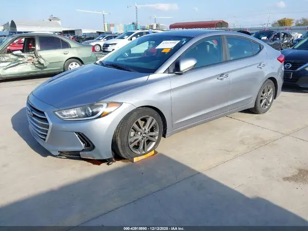 5NPD84LF3HH018394 2017 HYUNDAI ELANTRA - Image 2
