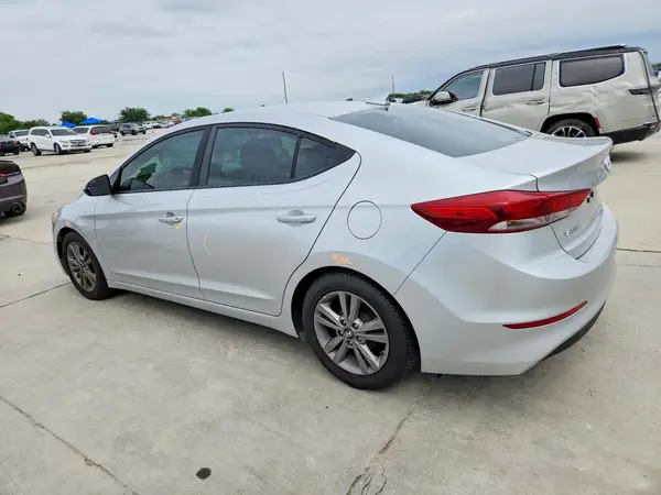 5NPD84LF3HH019870 2017 HYUNDAI ELANTRA - Image 2