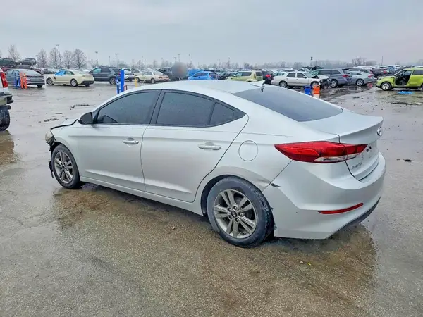 5NPD84LF3HH020114 2017 HYUNDAI ELANTRA - Image 2