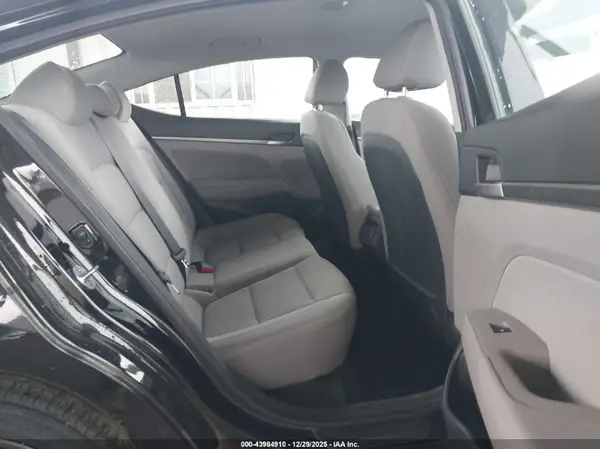 5NPD84LF3HH021120 2017 HYUNDAI ELANTRA - Image 8